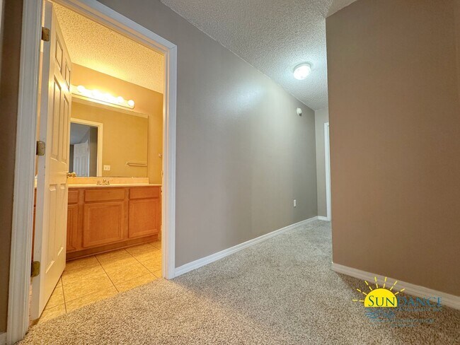 Building Photo - Stylishly Updated 3BR Home Minutes from Destin Harbor & Henderson Beach!