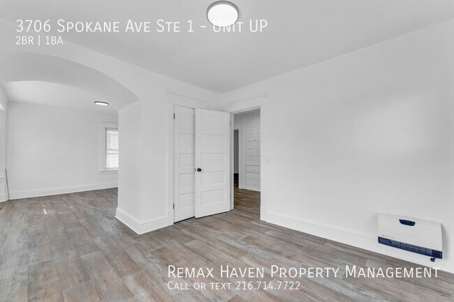 Building Photo - 3706 Spokane Ave Up  - Spacious 2 bed 1 ba...