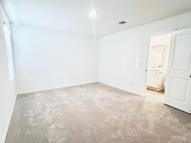 Building Photo - 3116 Twisted Myrtle Dr
