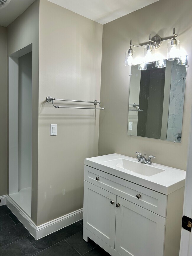 Building Photo - 60 W Church Rd