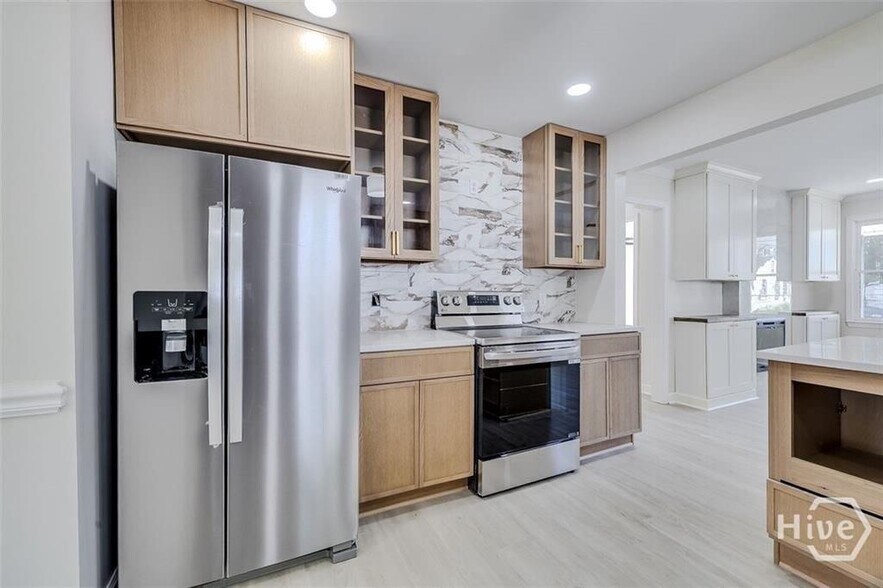 Building Photo - 2110 E 56th St