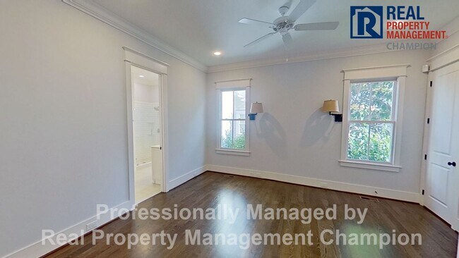 Building Photo - Exquisite Executive Home in Autumn Hall