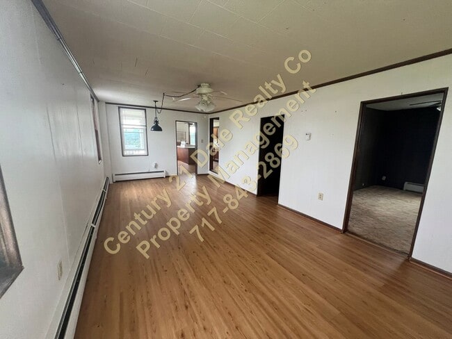 Building Photo - 4 BR Home in Red Lion School District