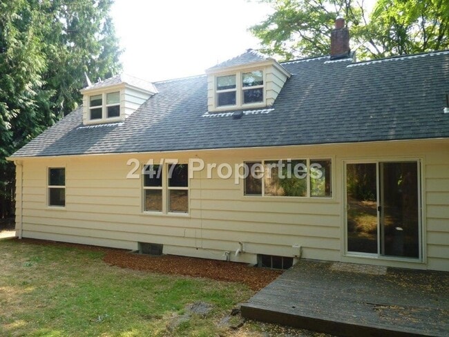 Building Photo - Charming 3BD | 2BA Cottage + Bonus Room - ...