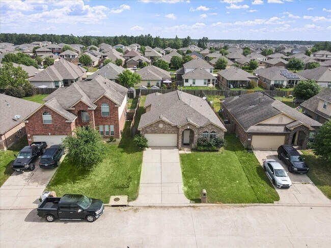 Building Photo - 285 Country Crossing Cir