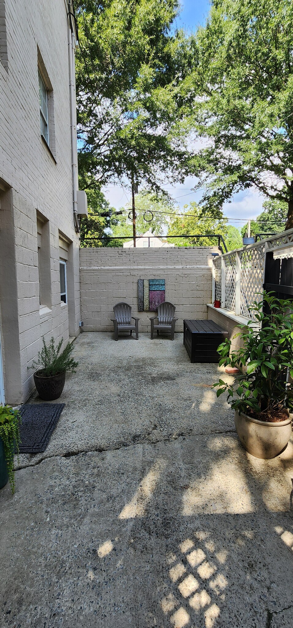 Patio - chairs, storage, plants availble for use - 415 Willow Ln