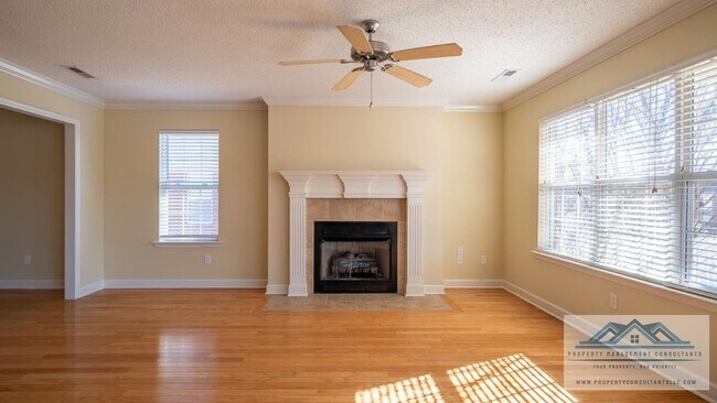 Building Photo - 5002 Blakemore Dr SE