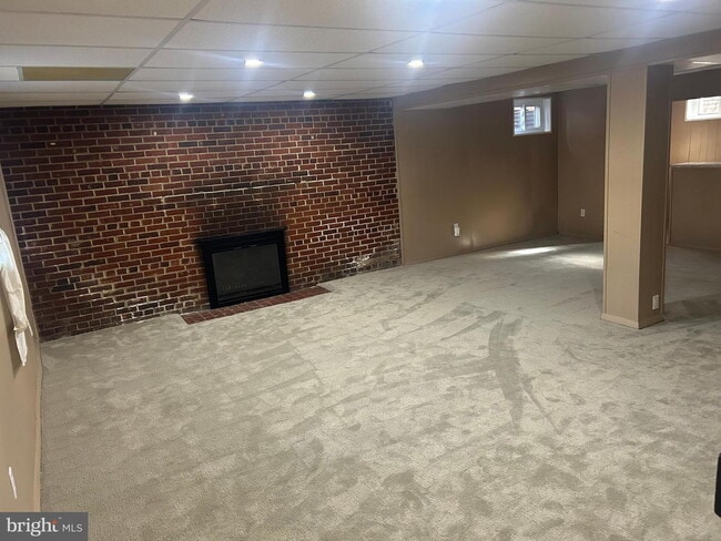 Building Photo - 3013 Nash Pl SE