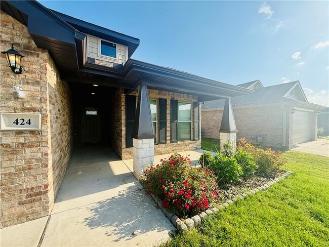 Building Photo - 424 NW 59th Ave