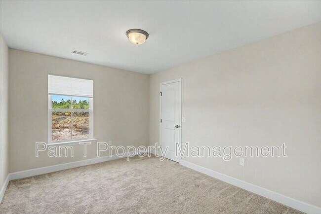 Building Photo - 203 Alyssa Ave