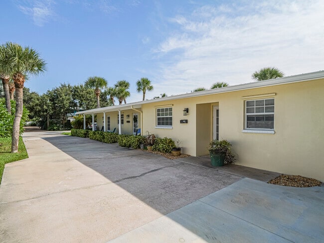 Building Photo - 922 Pirate Cove Ln