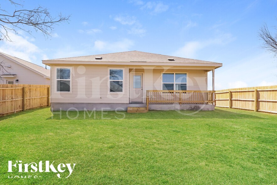 Building Photo - 9984 Sarrebourg St