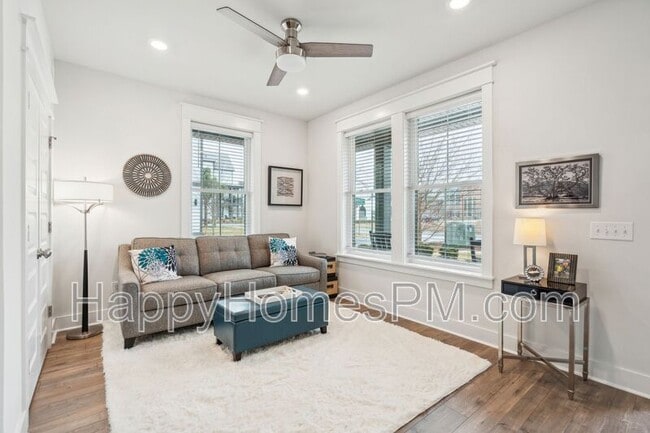 Building Photo - 1610 Florentia St