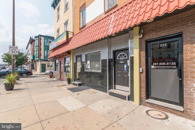 Building Photo - 515 W Girard Ave
