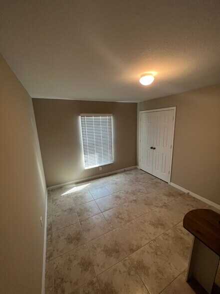 Building Photo - 2834 NW 25th Ln