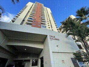Building Photo - To register for the showing time below, no...