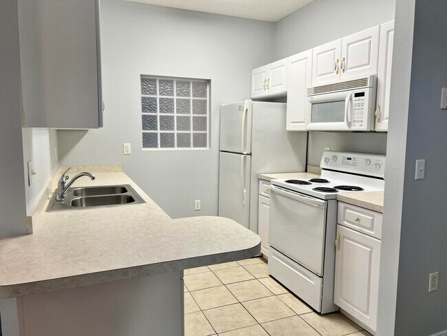 Building Photo - 1501 Partin Dr N