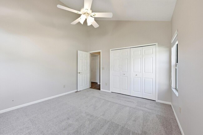 Building Photo - 6498 Ringsend Ct