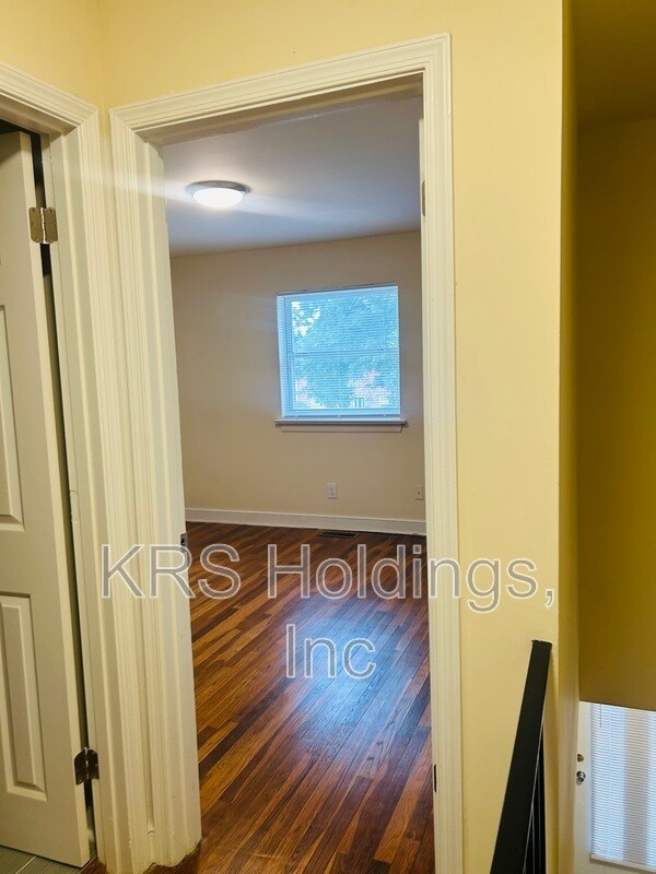 Building Photo - 5238 Goolsby Ct