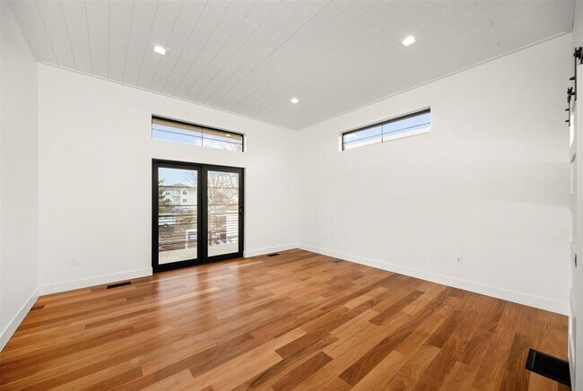 Building Photo - Modern Newly Built 4 Bed, 3 Bath Home!