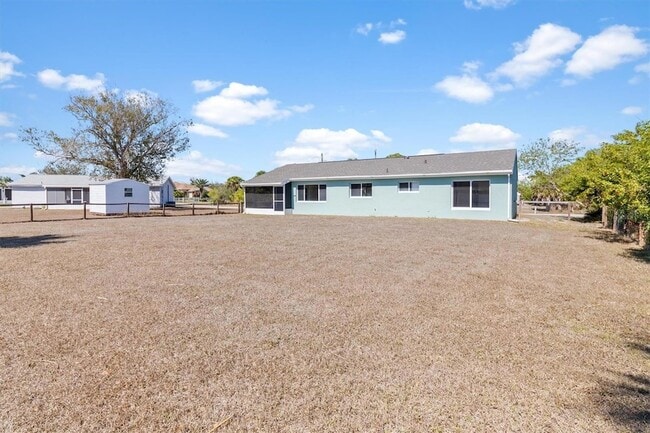 Building Photo - 18019 Avonsdale Cir