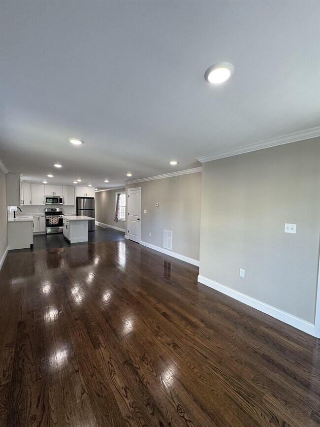 Building Photo - 515 Walnut St