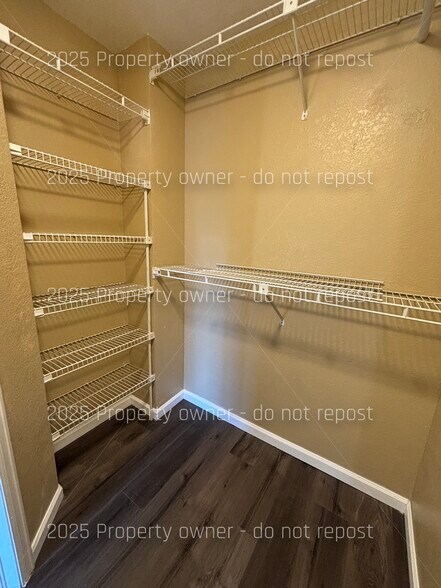 Building Photo - 2010 S Xenia Way