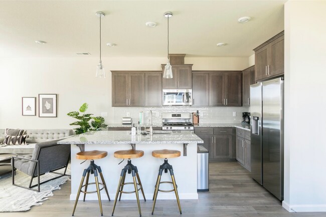 Building Photo - 7743 SE Kinnaman St