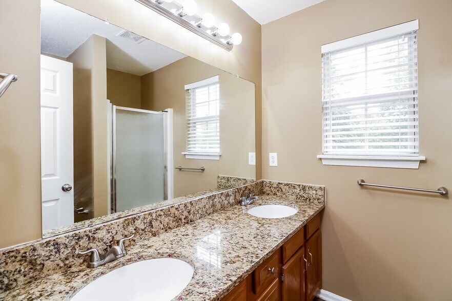 Building Photo - 4108 Sunbury Dr