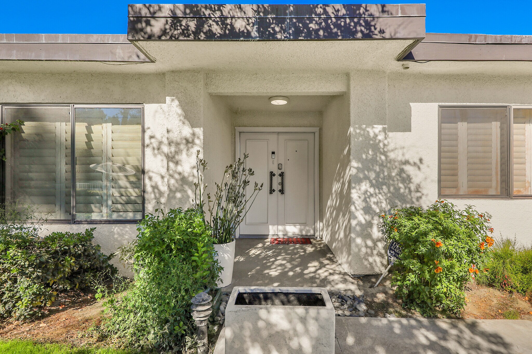 Building Photo - 47 Juan Carlos Dr