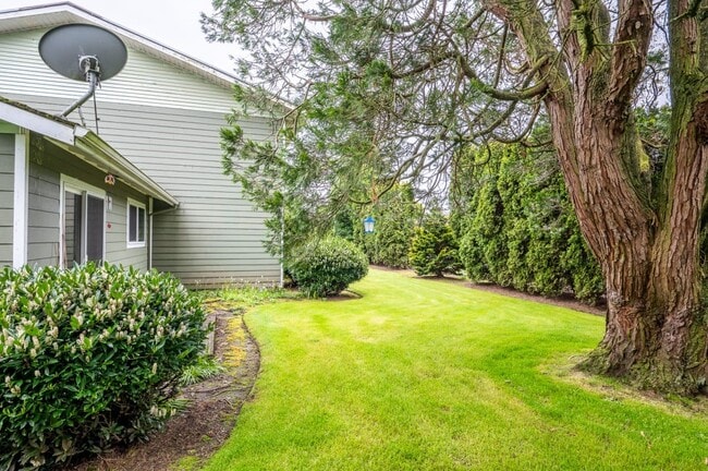 Building Photo - 804 Chestnut Dr