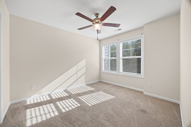 Building Photo - Lake Wylie Townhome with amazing amenities!