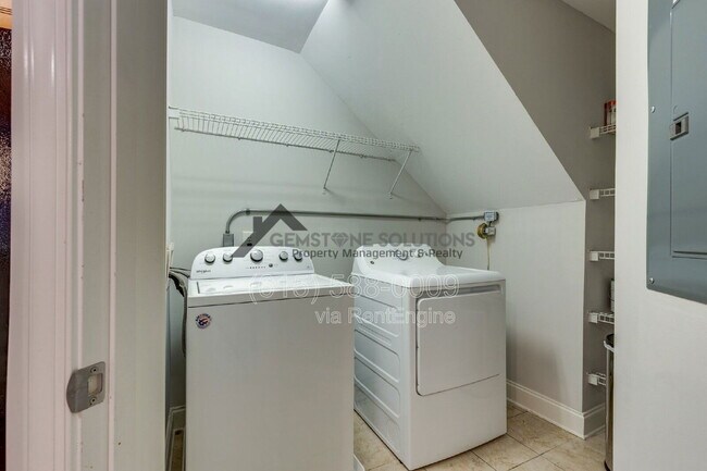 Building Photo - 3201 Aspen Grove Dr