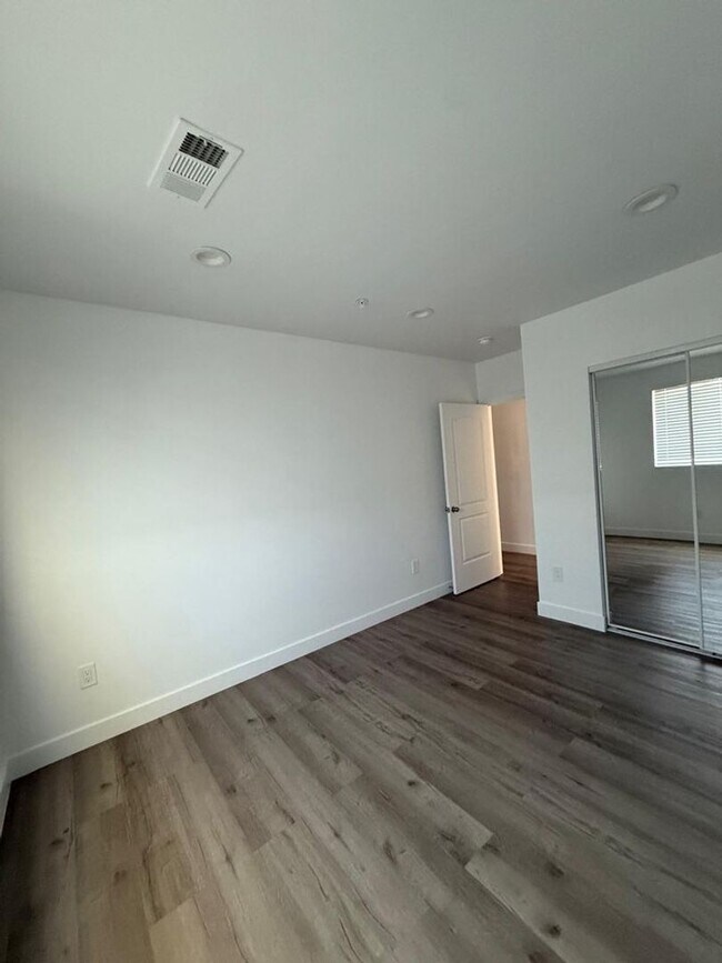 Building Photo - LANFRANCO(3743)