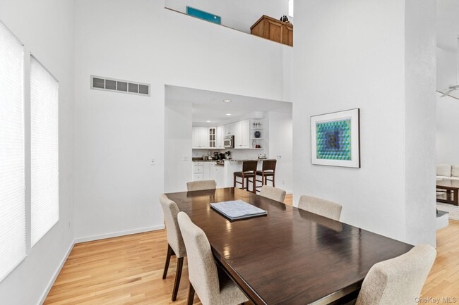 Building Photo - 34 Park Cir