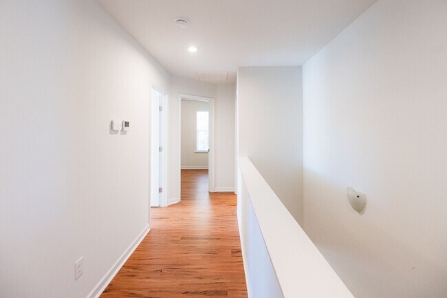 Building Photo - Amazing 4 bedrooms, 2.5 baths 2-story home in Clemmons w/ 2 car garage/fenced in backyard