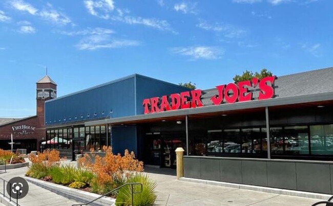 Trader Joes - 364 Eastridge Dr