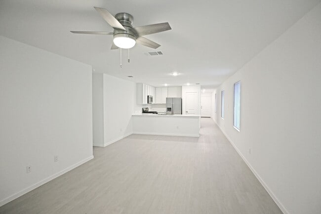 Building Photo - 15023 Azzurro Stone