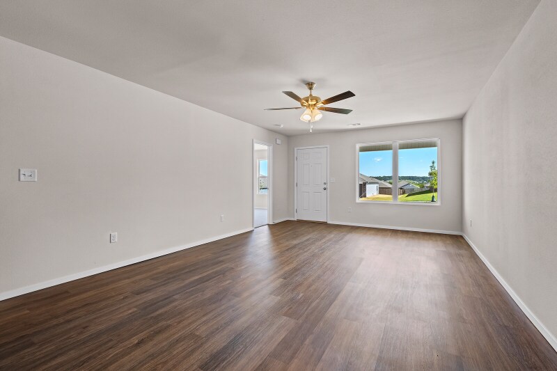 Building Photo - 2801 W McLaren Dr