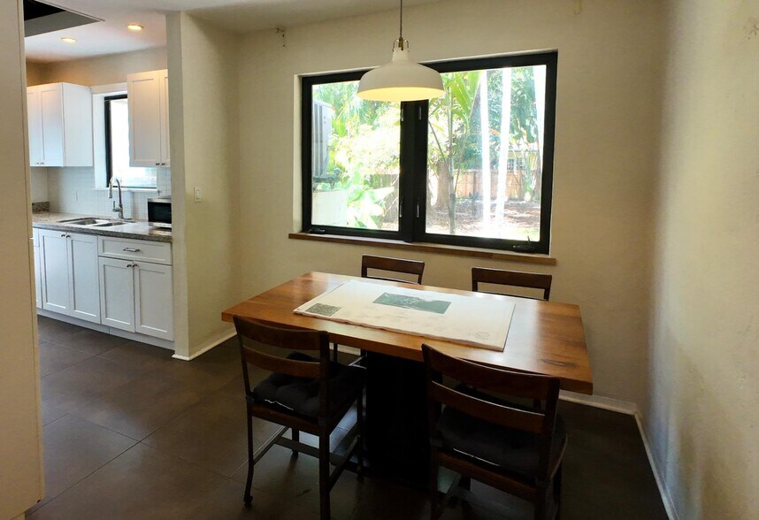 Building Photo - 183 NE 89th St