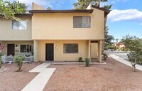 Building Photo - 200 Bel Port Dr