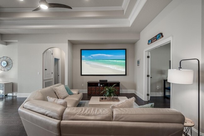 Building Photo - 187 Tropical Breeze Dr