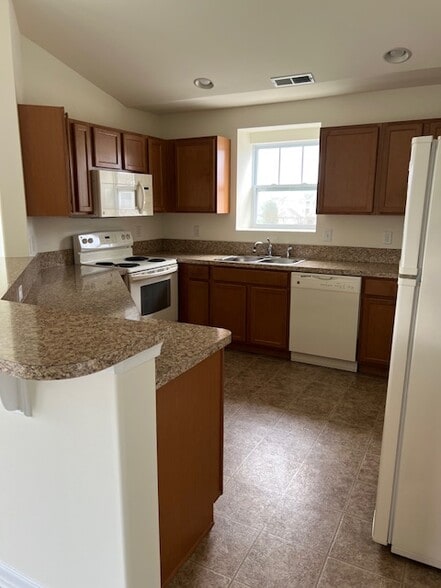 Building Photo - 4803I Summer Brook Way