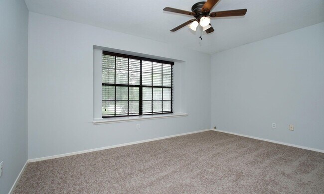 Building Photo - 1 Greeningdon St