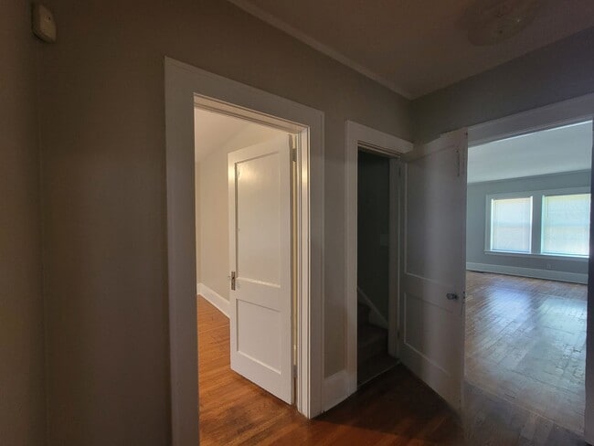 Building Photo - No Luxury Bells and Whistles But a Nice Clean Historic Home