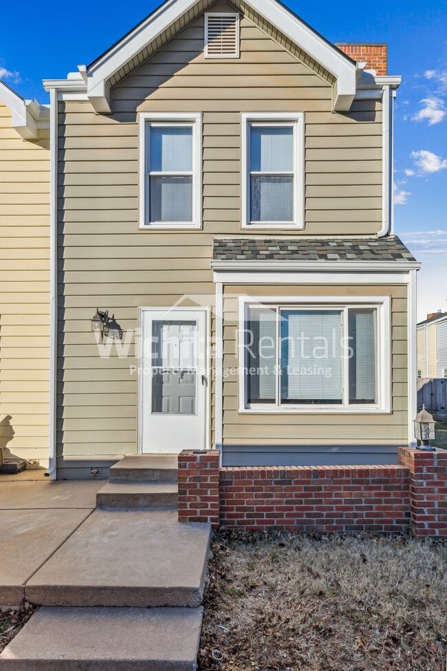 Primary Photo - 9316 E Funston St