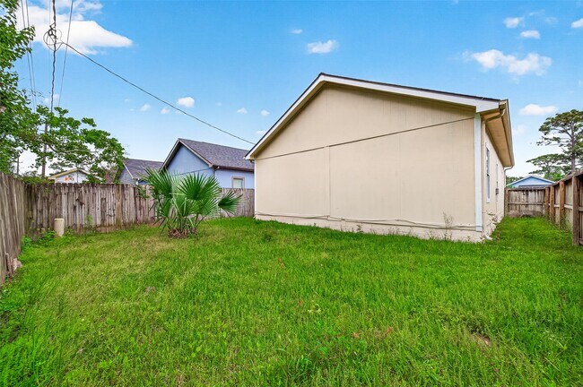 Building Photo - 11918 Greensbrook Forest Dr