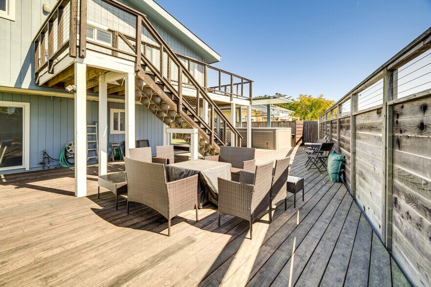 Building Photo - 705 Alsace Lorraine Ave