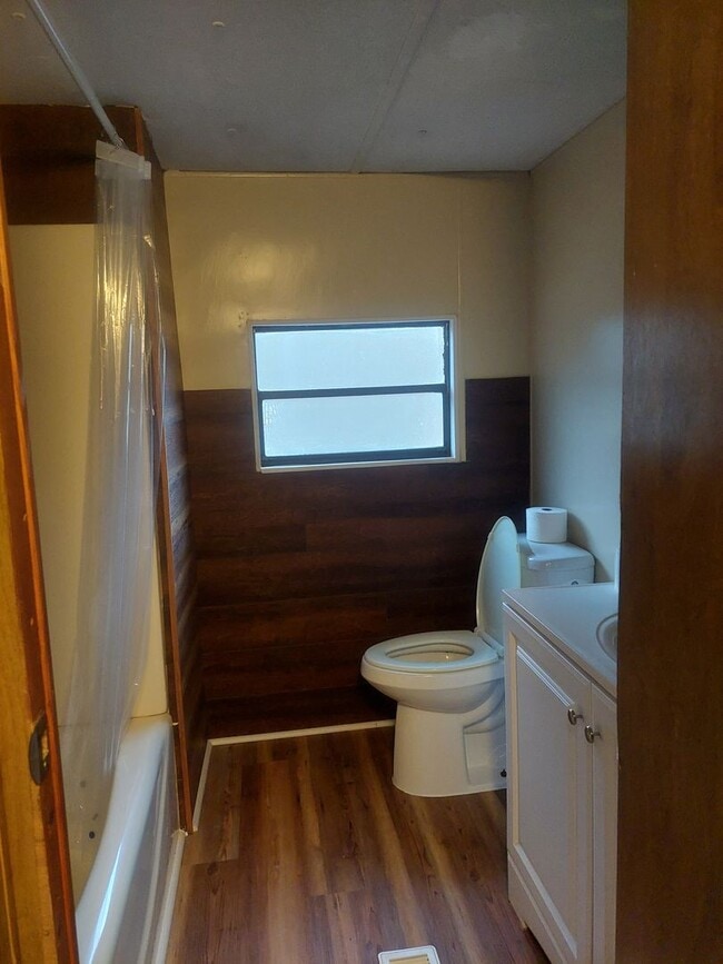 Building Photo - Waverly Hall (Harris County) Lake View