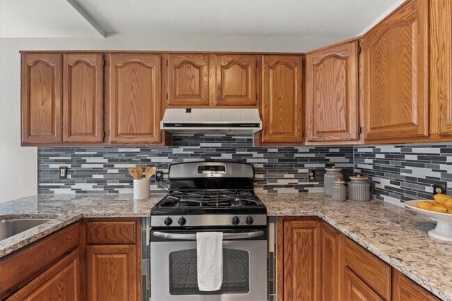 Building Photo - 43 Buffard Dr